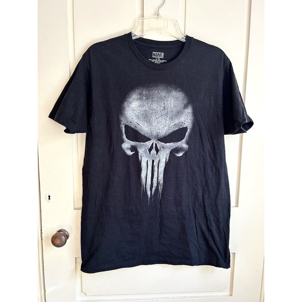 Men’s Large Marvel Black T-Shirt W/Long Skull Graphics